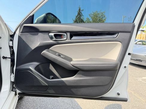 Used 2022 Honda Civic Touring image 28