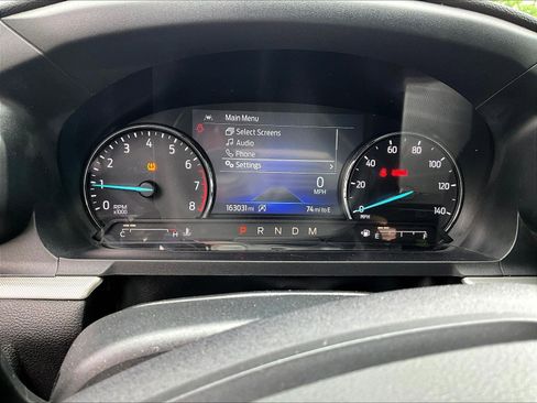 Used 2020 Ford Explorer XLT w/ Equipment Group 202A AWD/4WD image 13