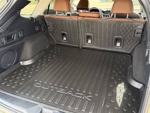 Used 2022 Subaru Outback Touring XT image 32