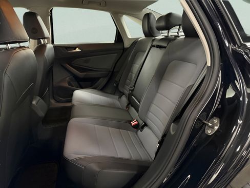 Certified 2025 Volkswagen Jetta SE image 17