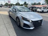Used 2023 Nissan Altima 2.5 SV image 4