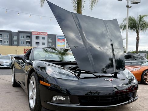 Used 2007 Chevrolet Corvette Coupe w/ Preferred Equipment Group RWD image 8