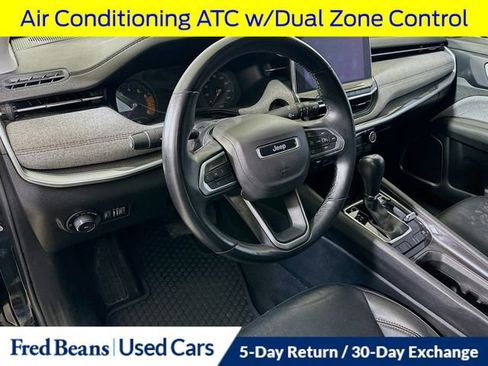 Used 2022 Jeep Compass Latitude image 12