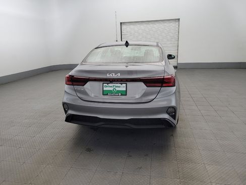 Used 2023 Kia Forte LXS image 7