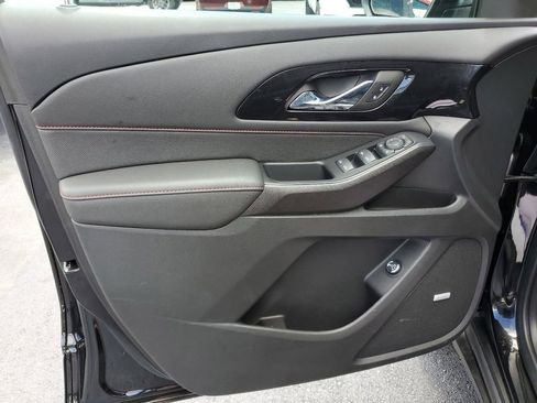 Used 2023 Chevrolet Traverse RS image 15