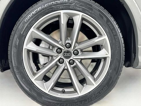 Used 2023 Audi Q3 2.0T Premium w/ Black Optic Sport Package AWD/4WD image 31