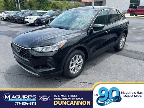 Used 2023 Ford Escape Active AWD/4WD image 1