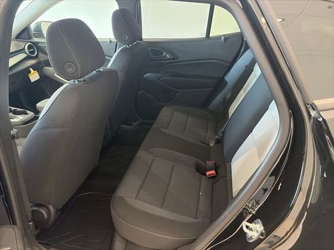 New 2026 Chevrolet Trax LS w/ LS Convenience Package FWD image 11