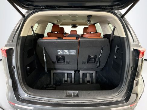 Used 2024 Kia Carnival SX FWD image 30