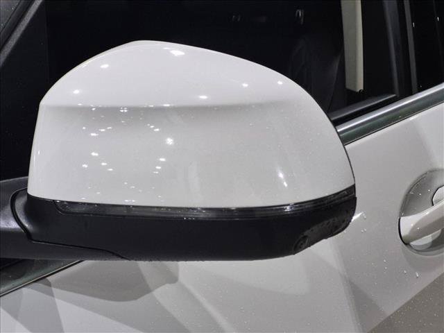 Used 2023 BMW X7 xDrive40i AWD/4WD image 9