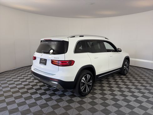 Certified 2025 Mercedes-Benz GLB 250 4MATIC image 10