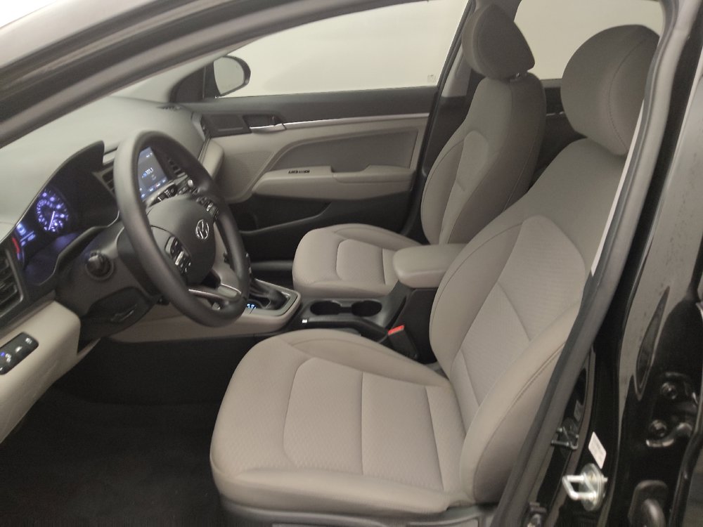 Used 2020 Hyundai Elantra SEL FWD image 17