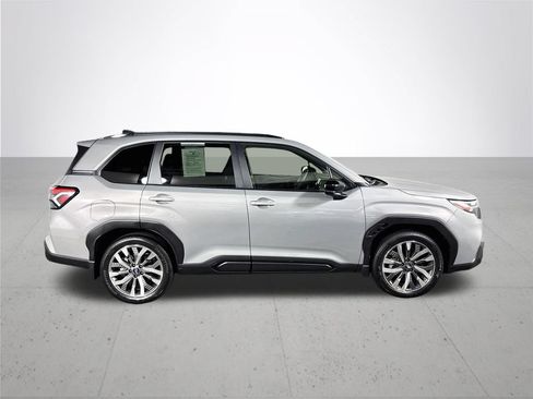 Used 2025 Subaru Forester Touring w/ Popular Package - Touring AWD/4WD image 6