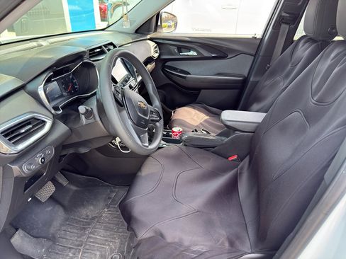 Used 2023 Chevrolet TrailBlazer LT w/ Convenience Package image 9