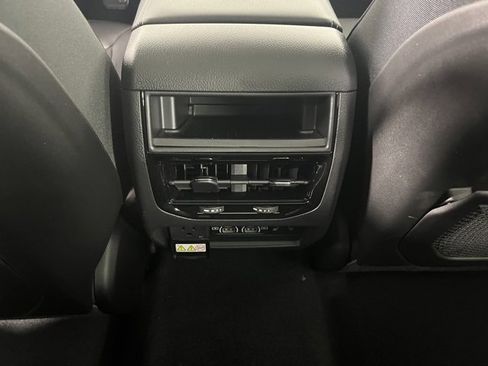 Used 2025 Jeep Grand Cherokee Limited image 41