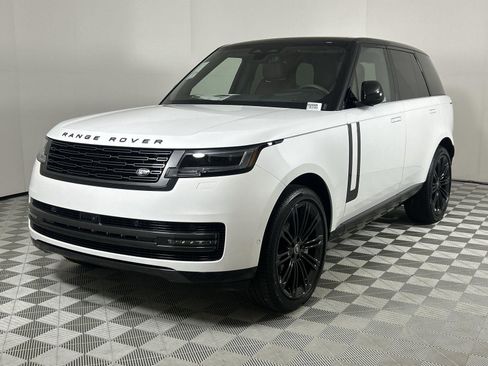 New 2025 Land Rover Range Rover SE image 1