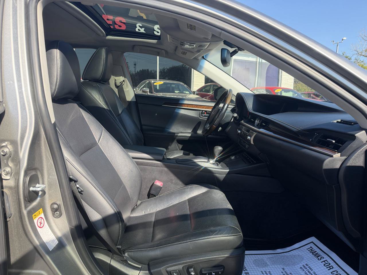 Used 2015 Lexus ES 350 w/ Luxury Package FWD image 14