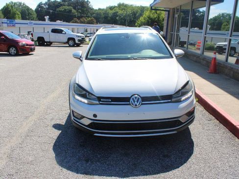 Used 2018 Volkswagen Golf Alltrack S AWD/4WD image 2