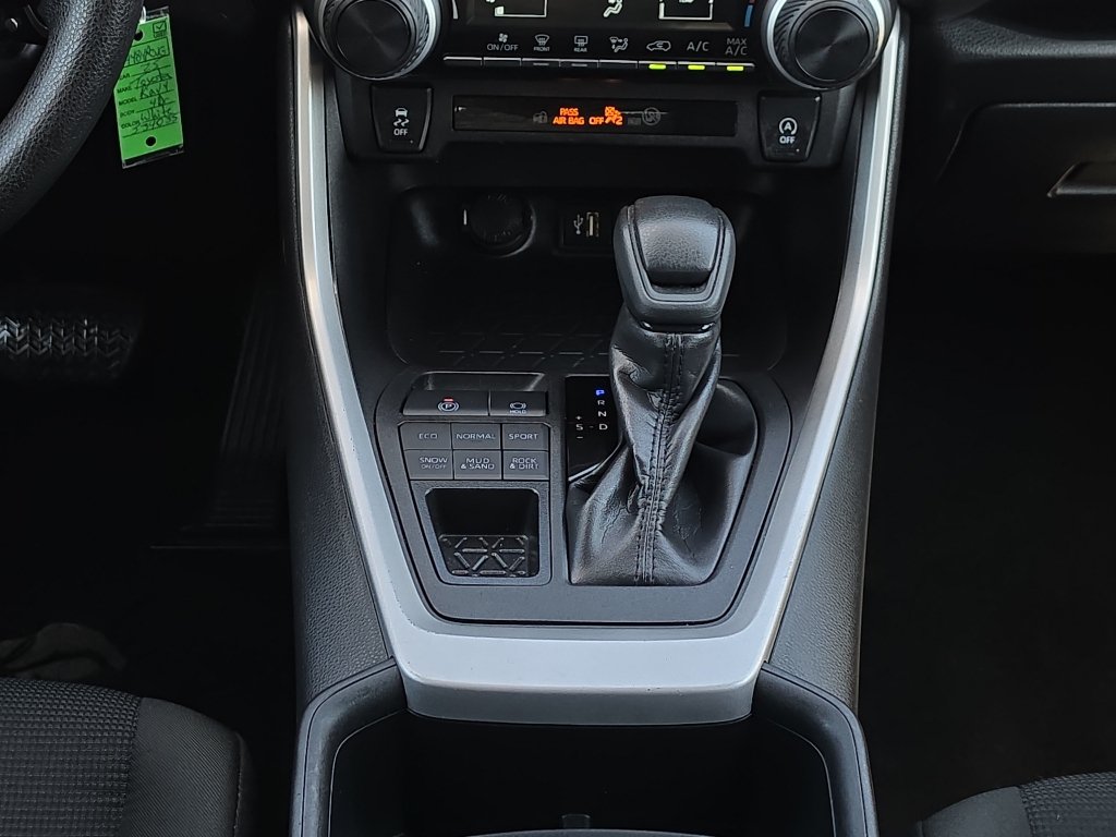 Certified 2025 Toyota RAV4 LE AWD/4WD image 25