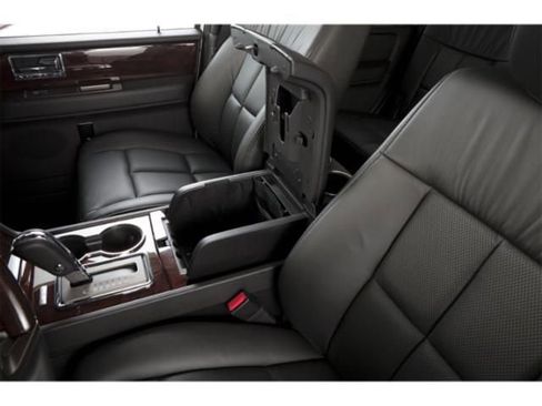 Used 2013 Lincoln Navigator 2WD w/ HD Trailer Tow Pkg image 17