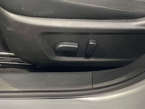 Used 2024 Nissan Altima 2.5 SV FWD image 18