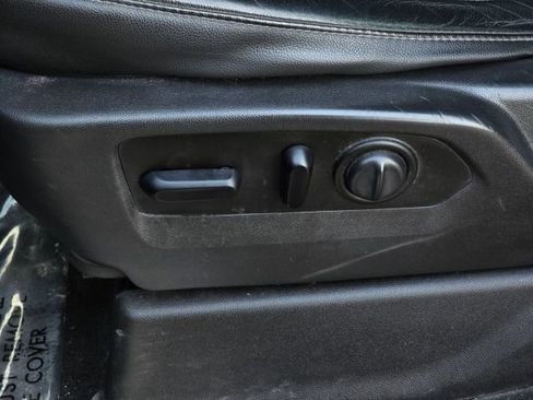 Used 2020 Chevrolet Silverado 1500 LT w/ Convenience Package image 11