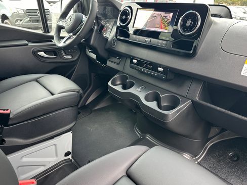 New 2026 Mercedes-Benz Sprinter 2500 image 16