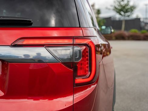 Used 2023 GMC Acadia AT4 w/ Technology Package image 14