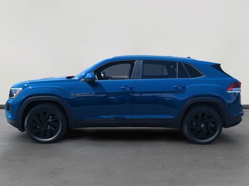 New 2026 Volkswagen Atlas Cross Sport SE image 2