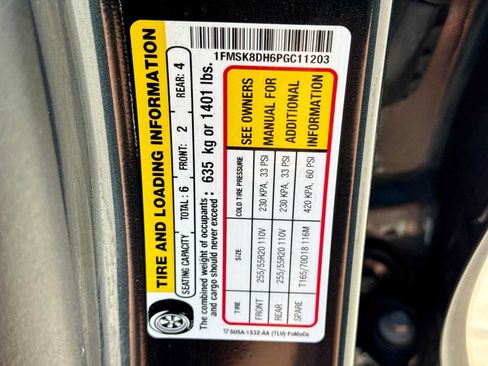 Used 2023 Ford Explorer XLT w/ Equipment Group 202A AWD/4WD image 35
