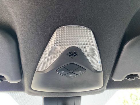 Used 2018 Toyota C-HR XLE image 21