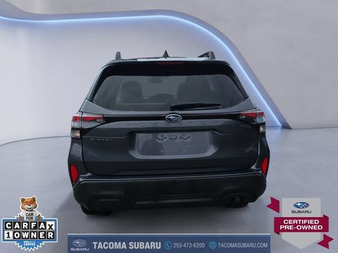 Used 2025 Subaru Forester Premium AWD/4WD image 4