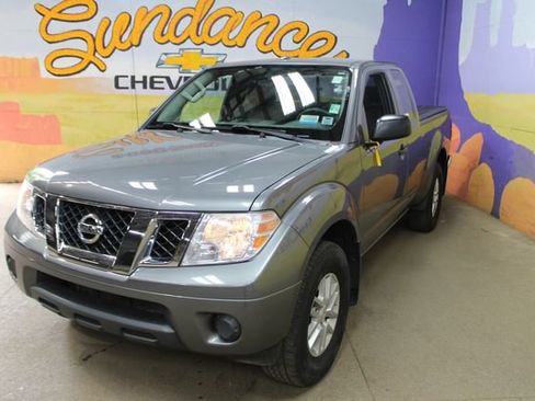 Used 2018 Nissan Frontier SV AWD/4WD image 4