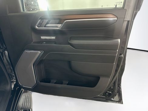 Used 2024 GMC Sierra 1500 Denali w/ Technology Package AWD/4WD image 31