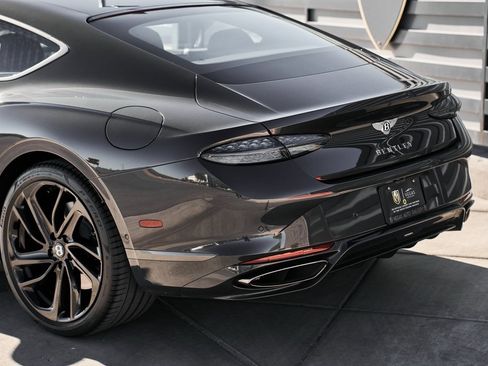 Used 2025 Bentley Continental GT Speed image 8