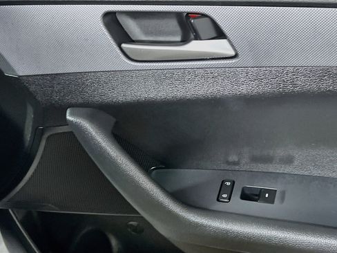 Used 2018 Hyundai Sonata SE FWD image 32