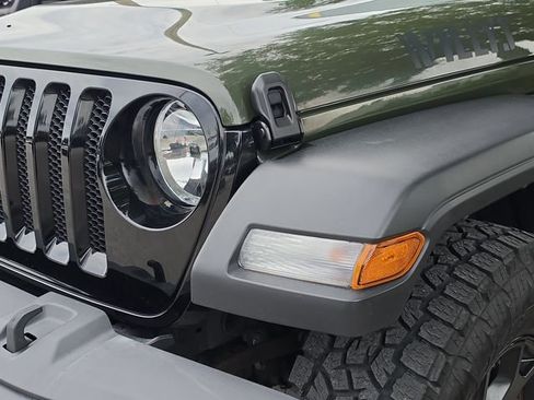 Used 2022 Jeep Wrangler Unlimited Sport AWD/4WD image 9