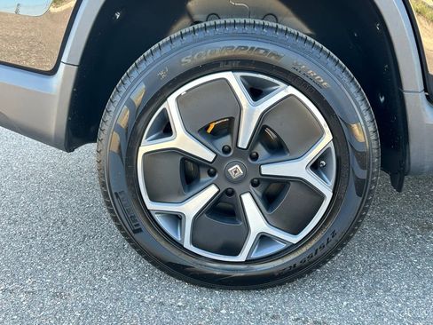 Used 2022 Rivian R1T Adventure image 44