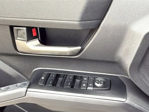 Used 2025 Toyota Tacoma TRD Sport image 29