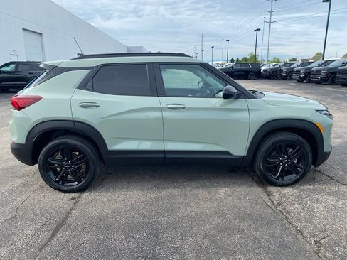 New 2026 Chevrolet TrailBlazer LT w/ Midnight Edition AWD/4WD image 8