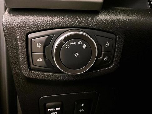 Used 2018 Ford F150 Lariat w/ Equipment Group 502A Luxury AWD/4WD image 30