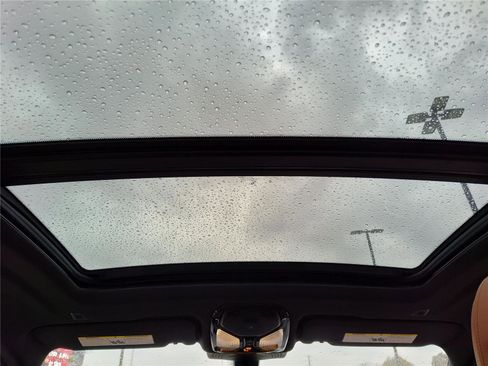 Certified 2025 BMW X4 xDrive30i image 23