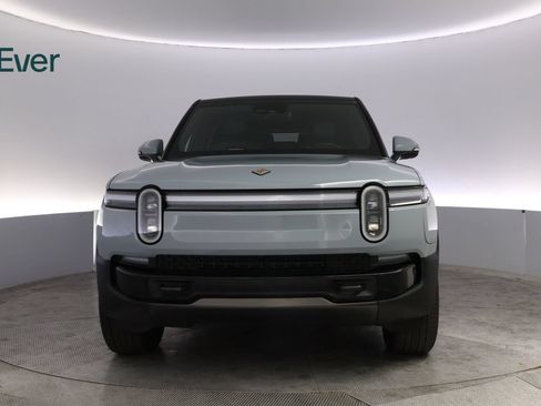 Used 2025 Rivian R1S Adventure AWD/4WD image 12