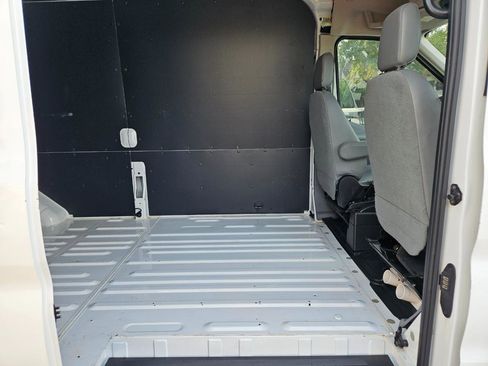 Used 2016 Ford Transit 250 148 Medium Roof RWD image 21