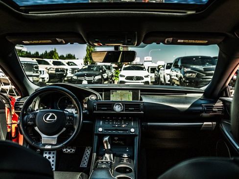 Used 2015 Lexus RC 350 AWD w/ All Weather Package image 32