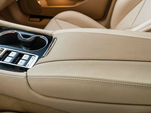 New 2025 Karma Revero Luxury RWD image 34