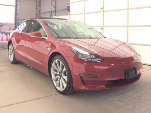 Used 2018 Tesla Model 3 Long Range image 2
