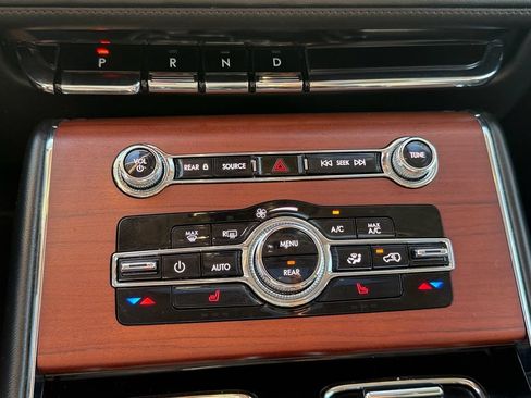 Used 2022 Lincoln Aviator Reserve RWD image 29