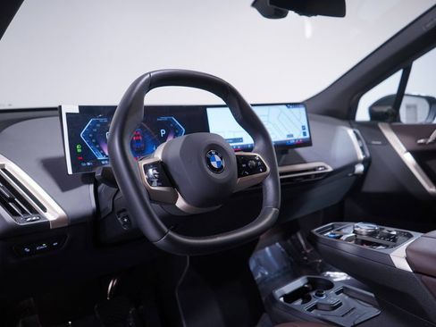 Used 2026 BMW iX xDrive45 image 6