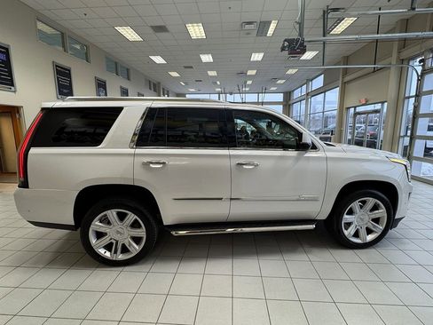 Used 2017 Cadillac Escalade Premium Luxury image 64